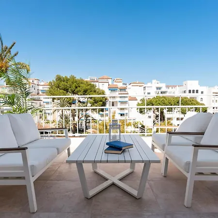 Atico En Puerto Banus Frente Al Mar 公寓