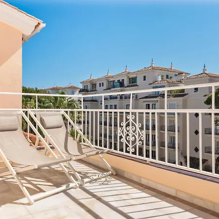 Atico En Puerto Banus Frente Al Mar * Марбелья