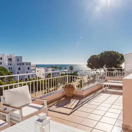 Atico En Puerto Banus Frente Al Mar