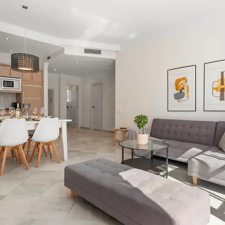 Atico En Puerto Banus Frente Al Mar