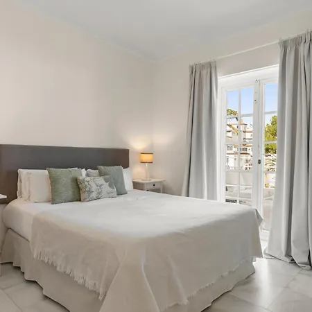 Atico En Puerto Banus Frente Al Mar Apartmán *