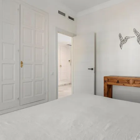 Atico En Puerto Banus Frente Al Mar * Marbella