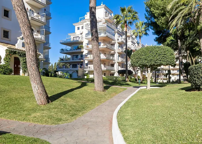 Atico En Puerto Banus Frente Al Mar *