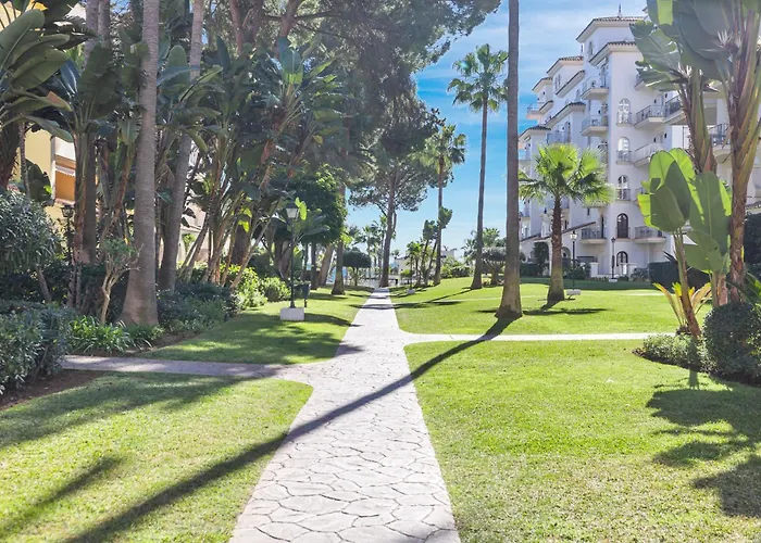 Atico En Puerto Banus Frente Al Mar 아파트 마르베야