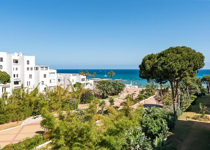 Atico En Puerto Banus Frente Al Mar 아파트 *