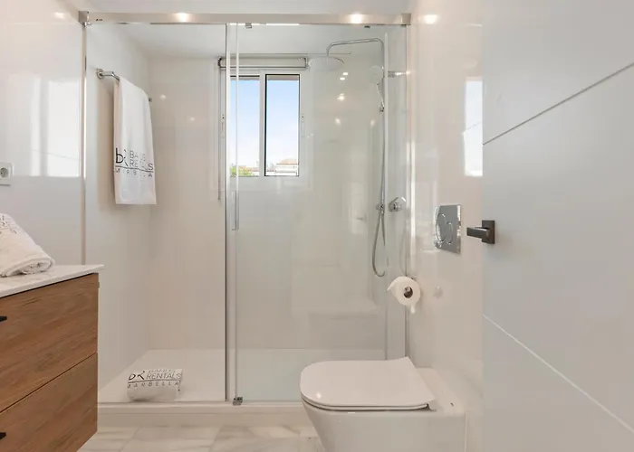 Atico En Puerto Banus Frente Al Mar 아파트 *