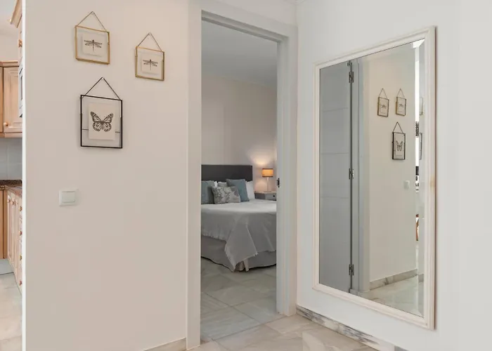 Atico En Puerto Banus Frente Al Mar 아파트 마르베야