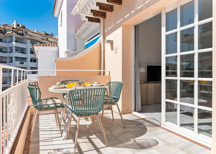 아파트 Atico En Puerto Banus Frente Al Mar 마르베야